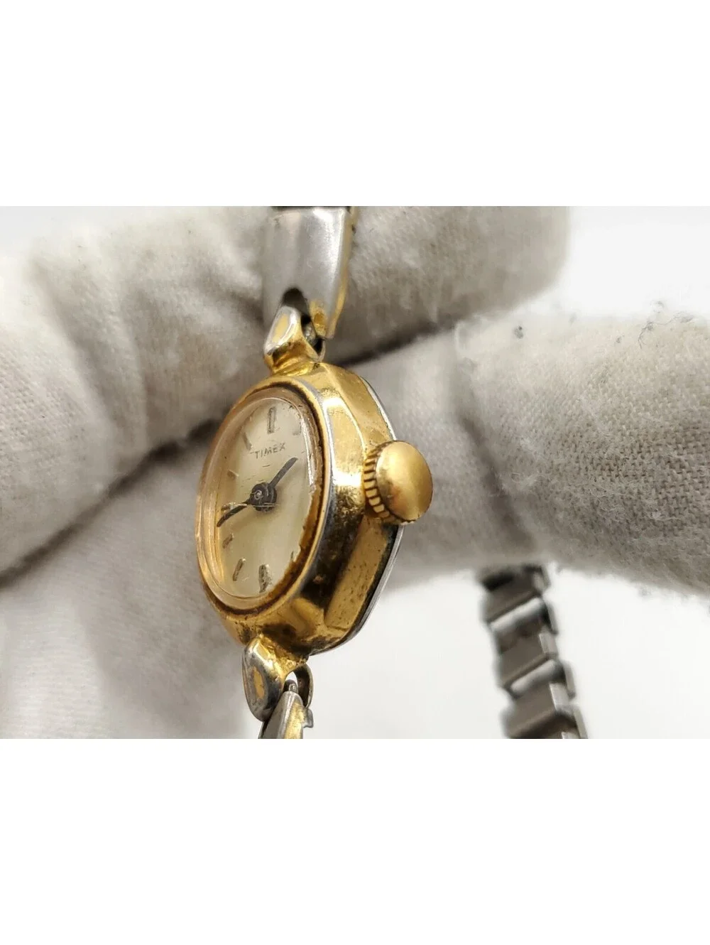 Vintage Mechanical Womens Timex Watch For Parts Or Repair